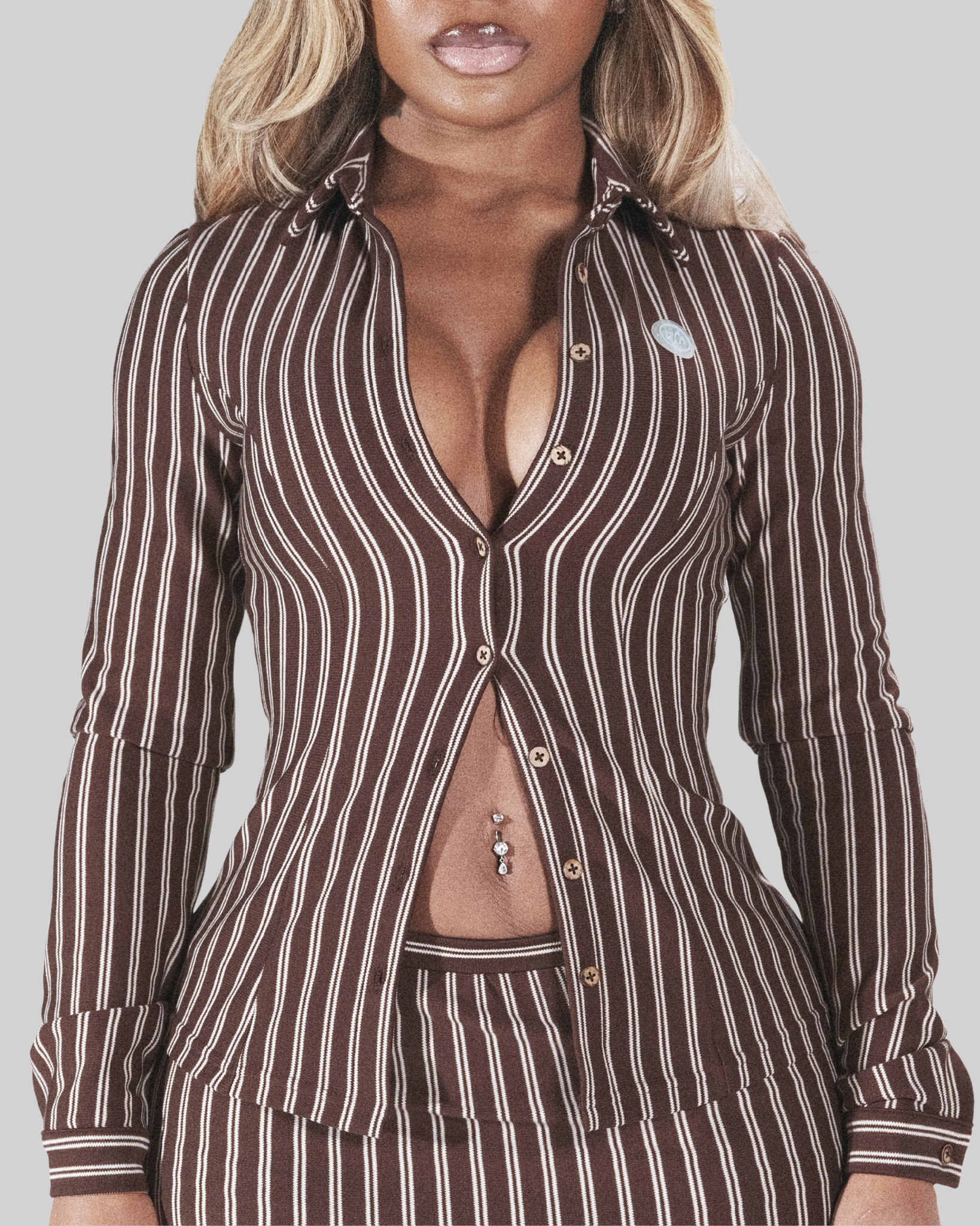 STRIPED V BUTTON TOP (ESPRESSO)